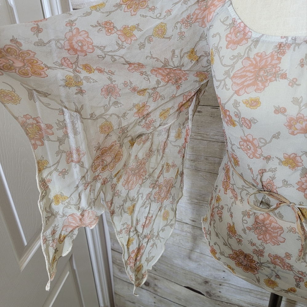 Blouse - Picture 2 of 7